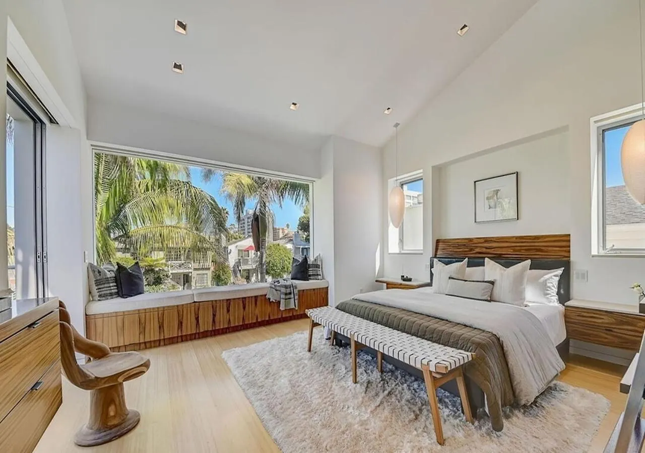 Gorgeous Three Bedroom Versatile Home Los Angeles 0*,