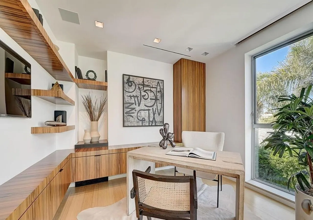 Apartment Gorgeous Three Bedroom Versatile Home Los Angeles